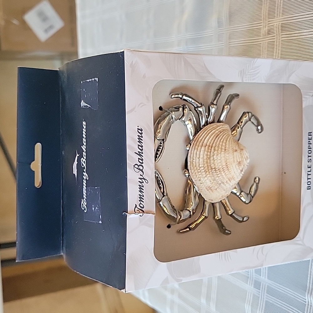 Tommy Bahama Crab Bottle Stopper